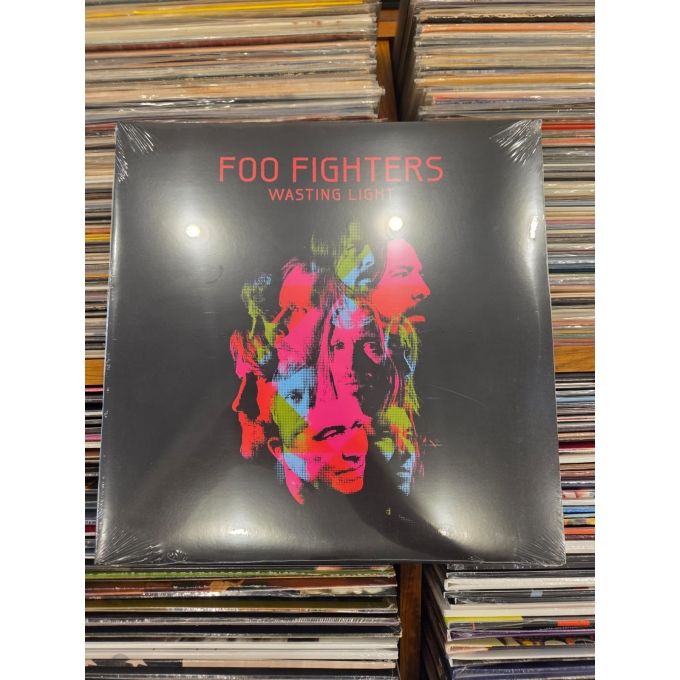 Foo Fighters – Wasting Light